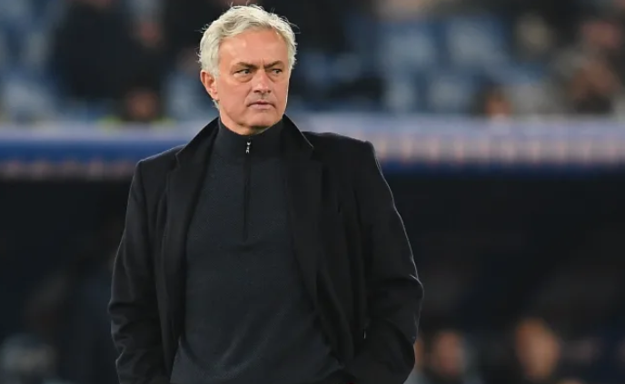 ¿A qué club crees que irá Mourinho tras dejar el Roma?